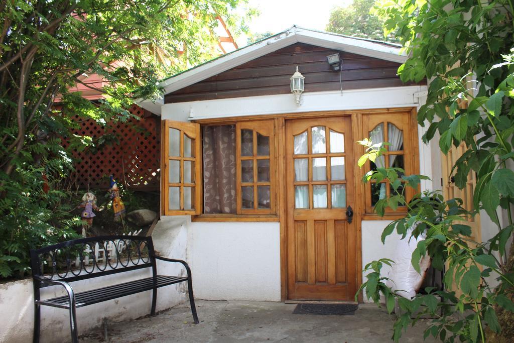Hostal Y Cabanas Ainil Punta Arenas Eksteriør bilde
