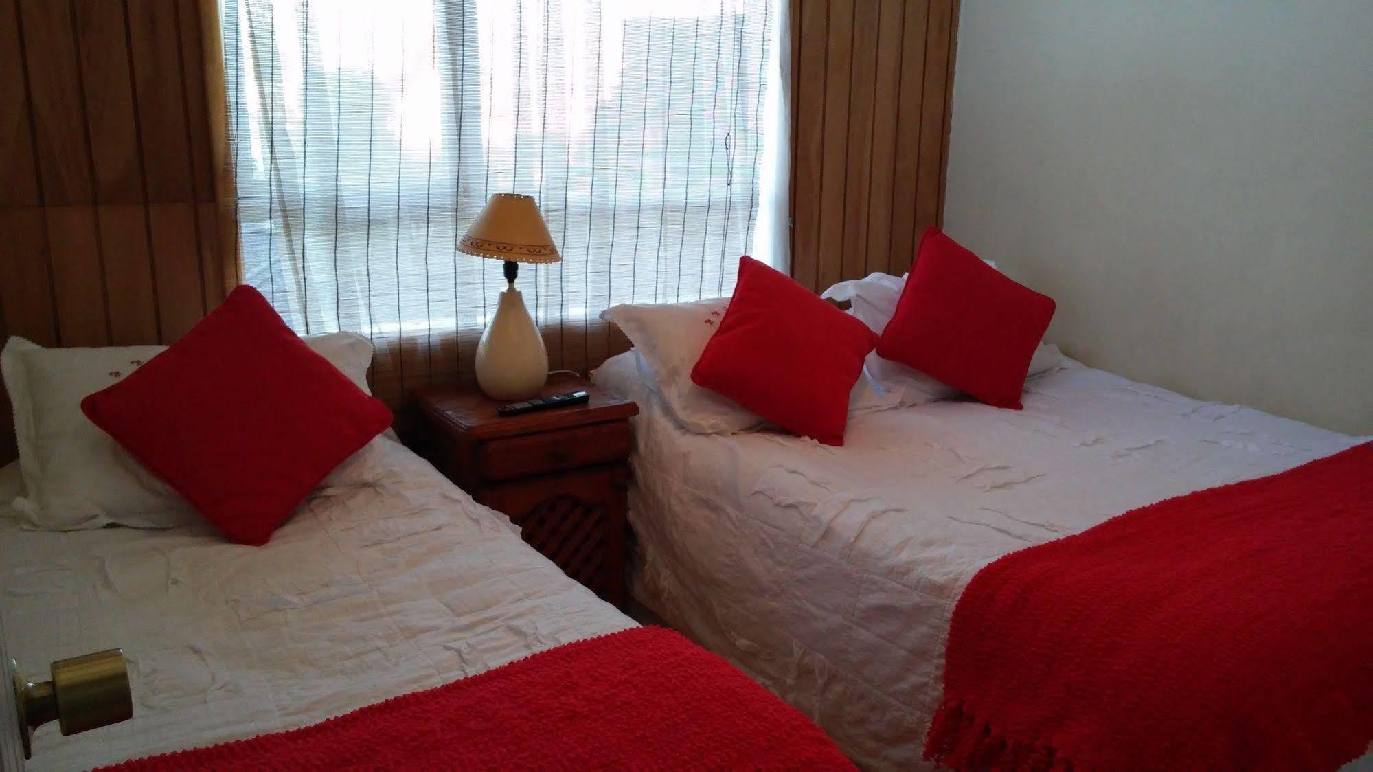 Hostal Y Cabanas Ainil Punta Arenas Eksteriør bilde