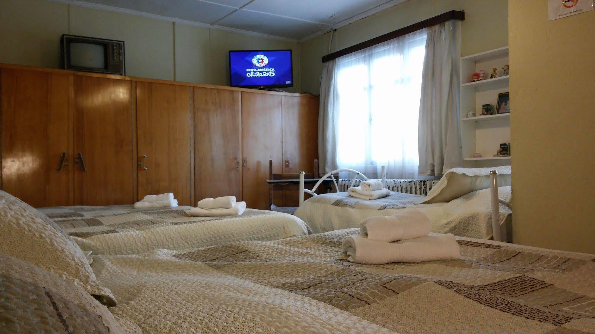 Hostal Y Cabanas Ainil Punta Arenas Eksteriør bilde