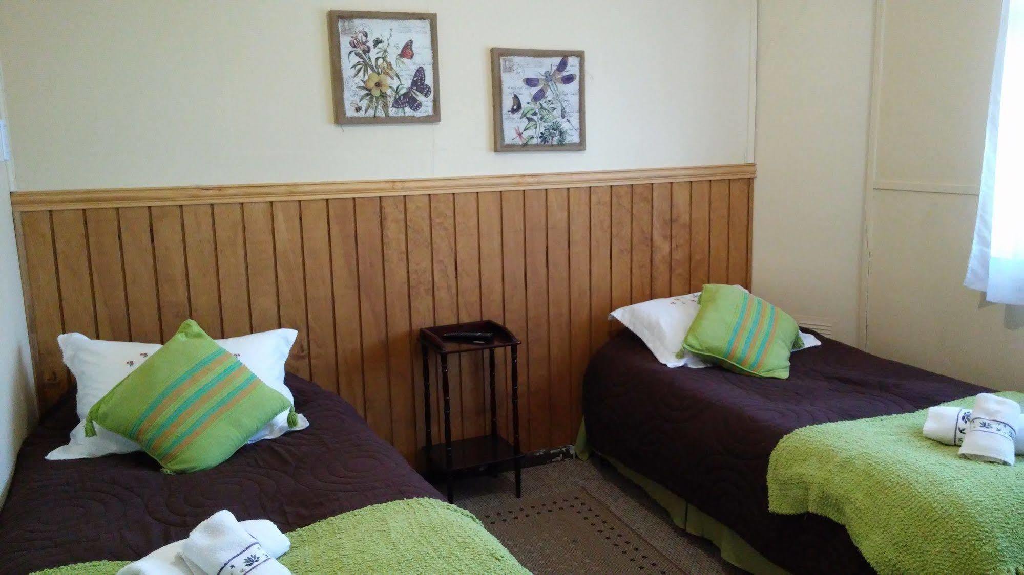Hostal Y Cabanas Ainil Punta Arenas Eksteriør bilde