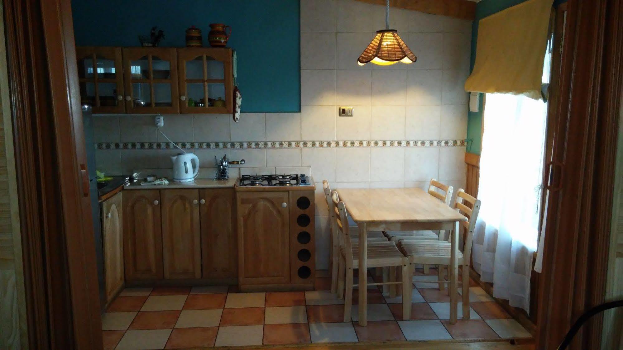Hostal Y Cabanas Ainil Punta Arenas Eksteriør bilde