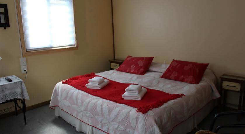 Hostal Y Cabanas Ainil Punta Arenas Eksteriør bilde